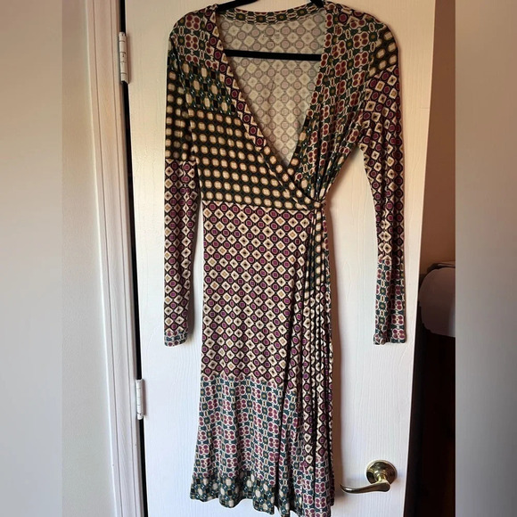 Garnet Hill Dresses & Skirts - Garnet Hill Women’s Multicolor Geometric Print Wrap Dress Size Small artsy knit